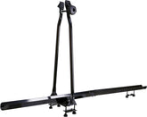 Schwarzer Dachfahrradträger für ein Fahrrad