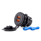 Wasserdichter USB-Ladeadapter mit zwei USB-Anschlüssen und roter Beleuchtung