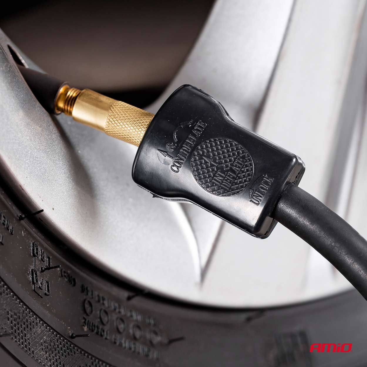 12V-Autokompressor von der Seite
