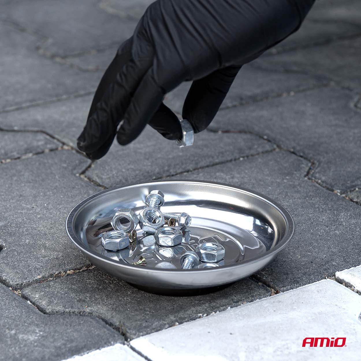 Magnetische Schale zur Aufbewahrung kleiner Metallteile