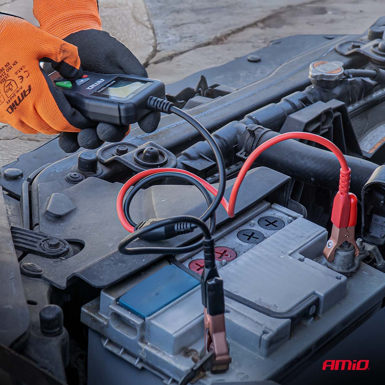 Digitaler Batterietester für 6, 12 und 24 V