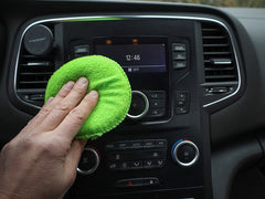 Pinzette mit Mikrofaserspitzen für Lüftungsdüsen im Detailing-Set