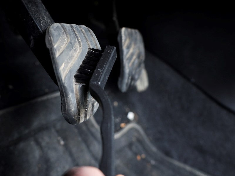 Mikrofasertuch und Autowaschhandschuh im Detailing-Set