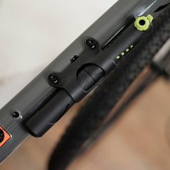 Kleine Handpumpe für Reifen und Fahrrad