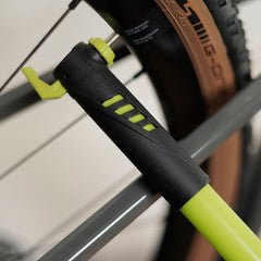 Handpumpe 205 mm mit einem Durchmesser von 23 mm