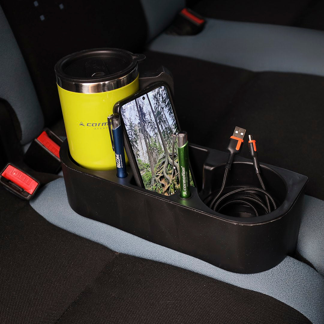 Schwarzer Getränkehalter und Organizer fürs Auto mit Platz für Becher und Flaschen